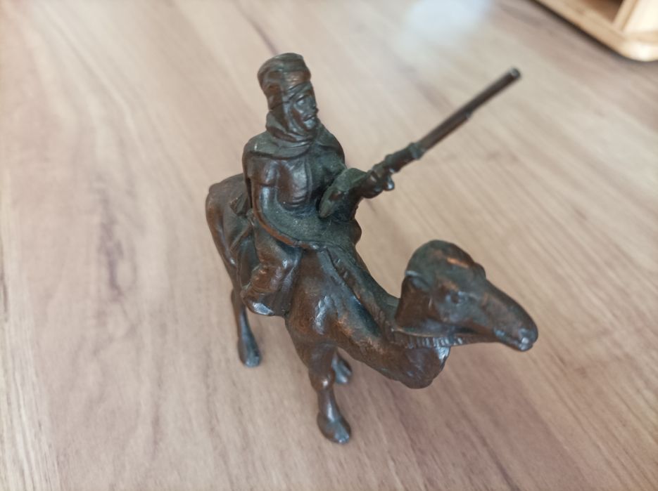 Statueta bronz  8 cm / 8 cm