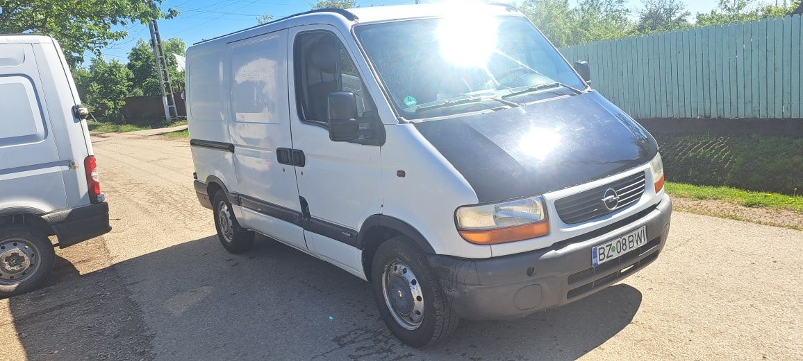 Vând Opel movano .