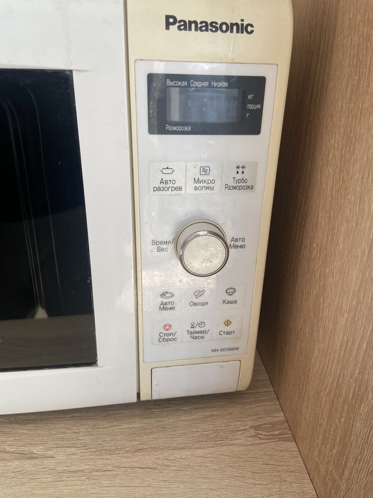 Микроволновка Panasonic NN-SD366W