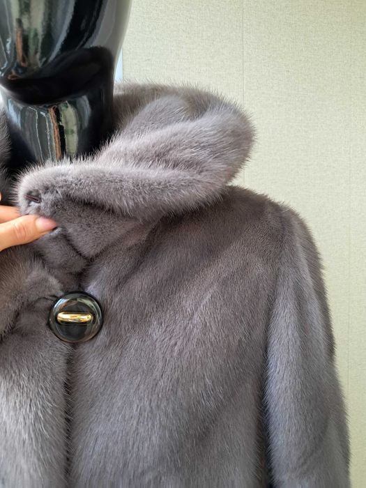 Haina de blana nurcă , vizon divină, incredibil. Culoare Gri , Nafa