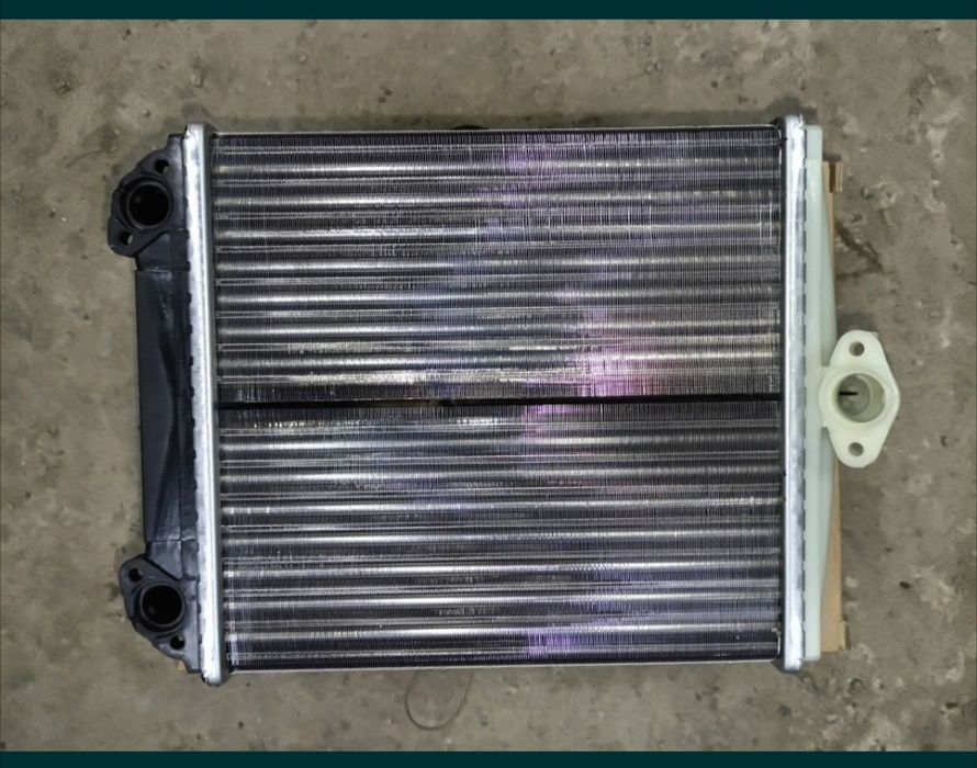 Радиатор печки на Мерседес w124