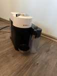 Espressor Vertuo Lattissima Alb