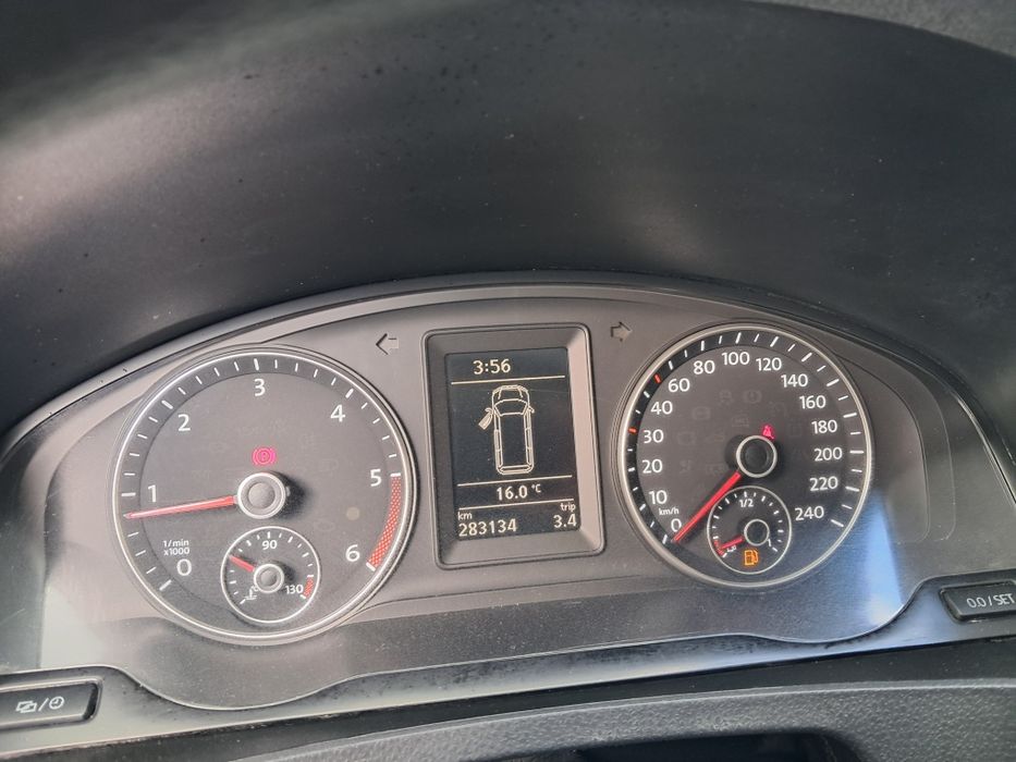 Vw transporter t5 2014.pasul lung  2 litri euro5 clima top