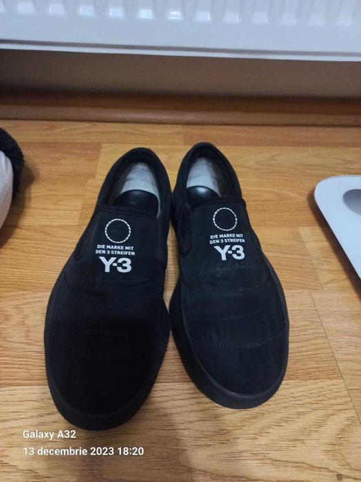 Vand Y-3 Tangutsu