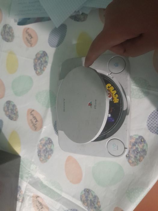 Ps one чистая,в хорошем состоянии