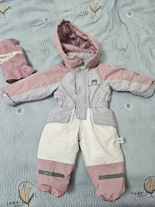 Продам детский зимний комбинезон для девочки 90см