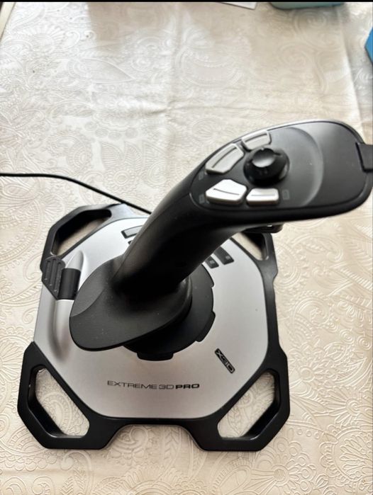 Vand joystick logitech Extreme 3D pro