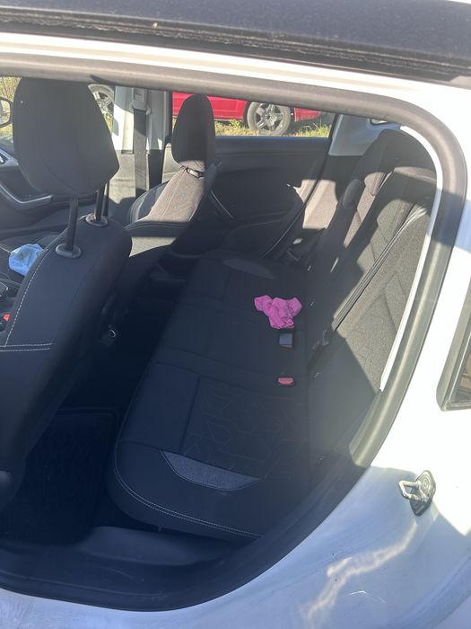 Peugeot 2008 lovit față, se vinde exact cum arată, preț negociabil.