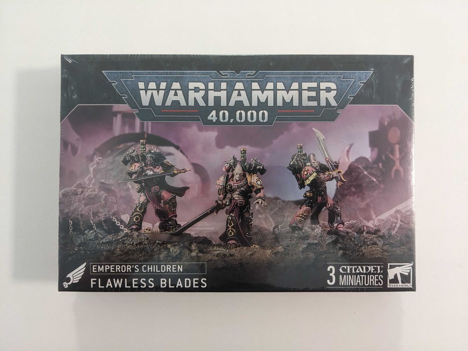 Vand set Warhammer 40k - Emperor's children - Flowless blades