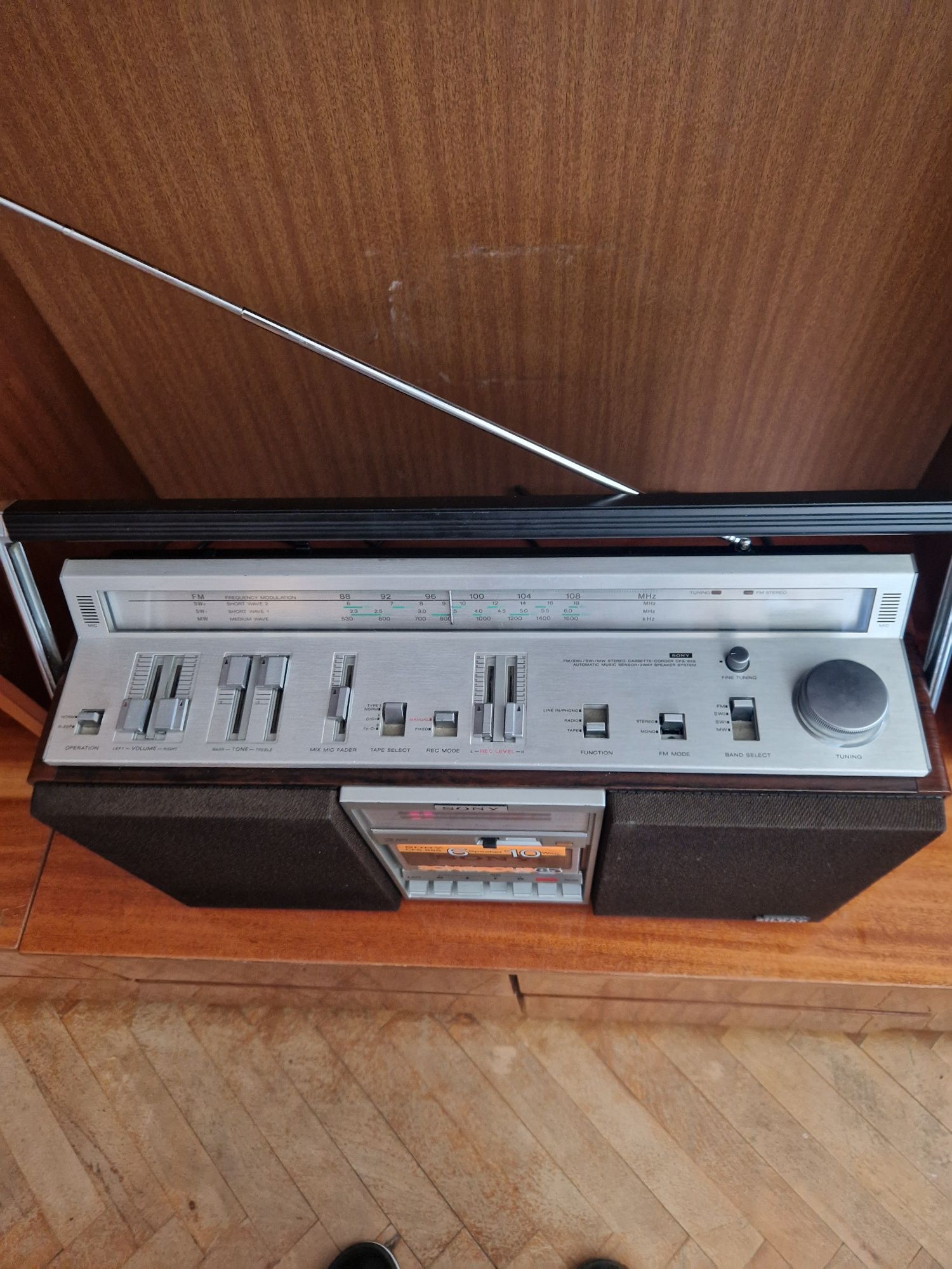 Радиокасетофон SONY cfs85sZilbap
