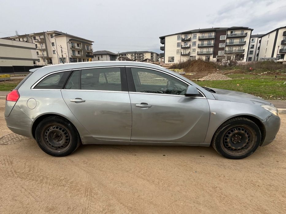Opel Insignia 2012 – 2.0 Diesel, Automată – 214.062 km – 2200 €