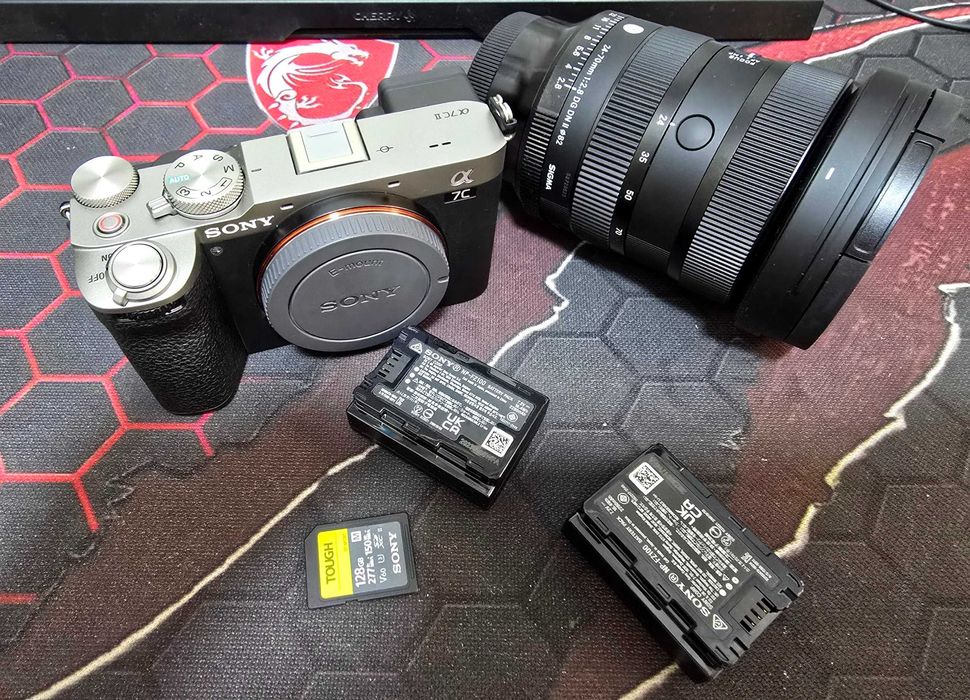 Продаю Sony A7C II и Sigma 24-70mm f/2.8 DG DN Art II (в комплекте)