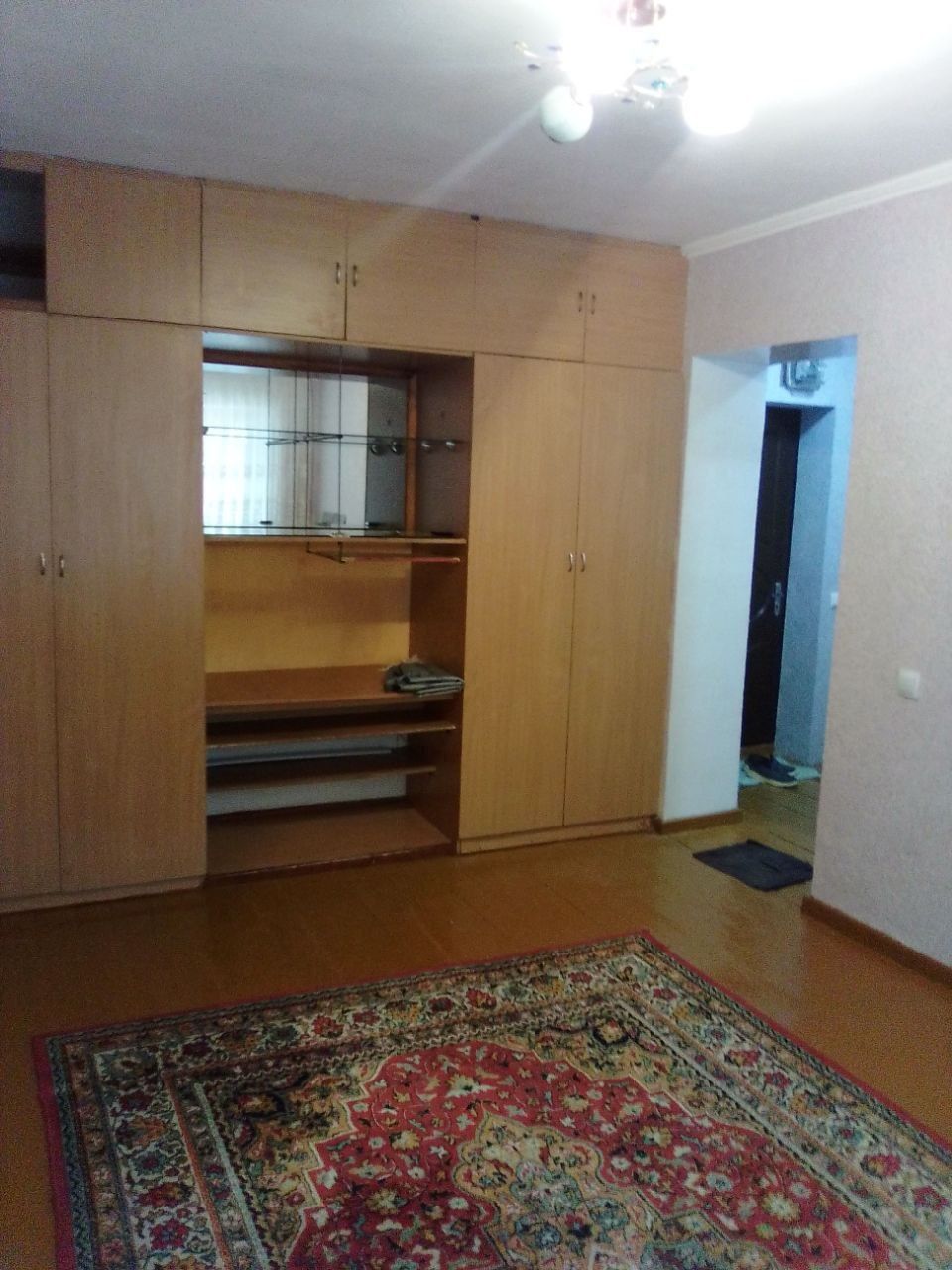 Чирчик ОК КОВОК  1-хонали  ижарага берилади