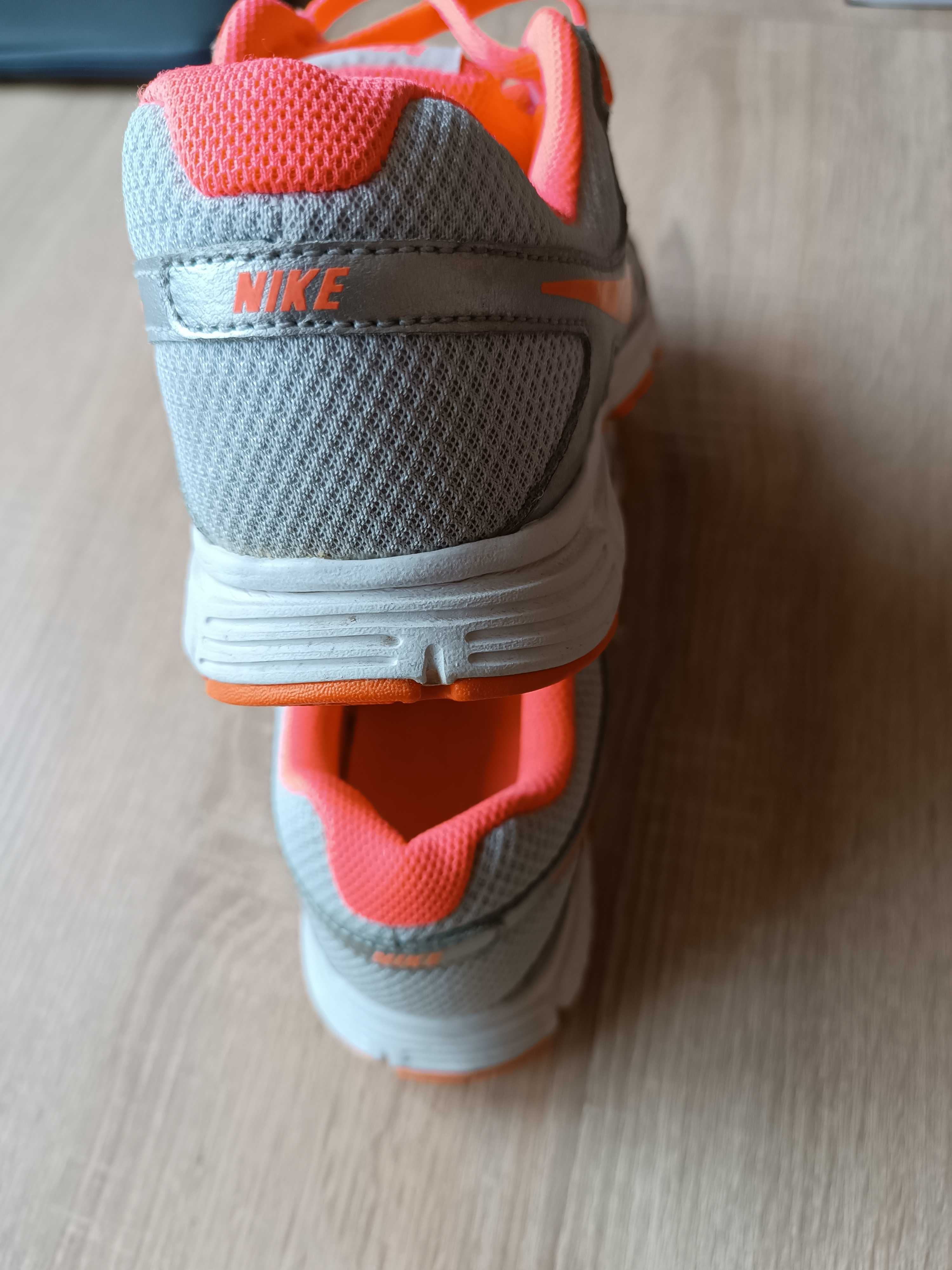 Маратонки Nike/Adidas/Le coq