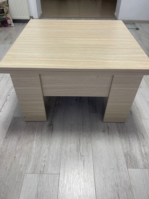 Masa extensibila pentru 8-10 persoane