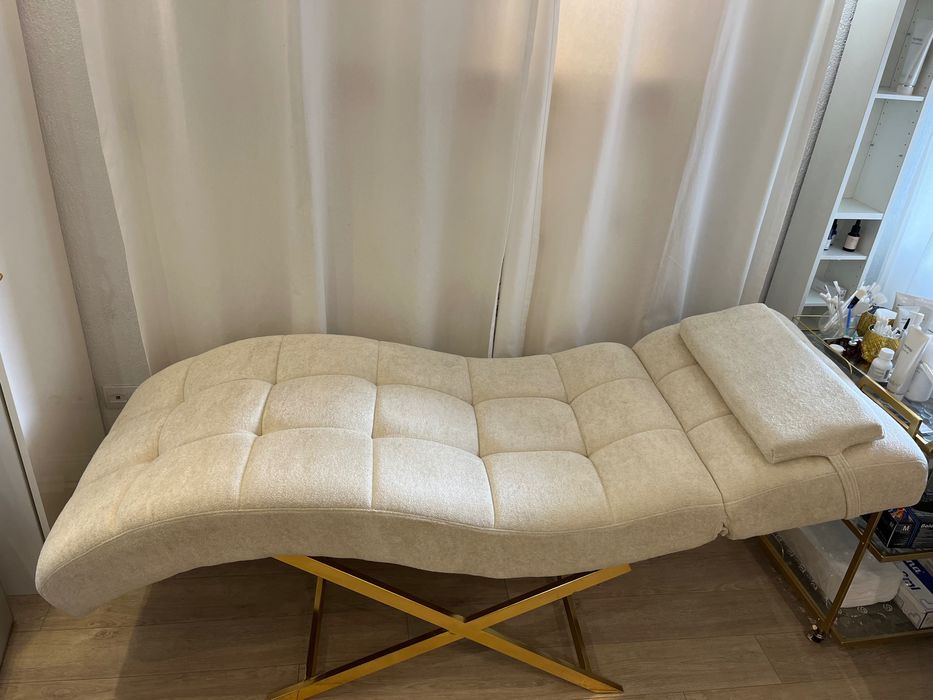 Козметична кушетка