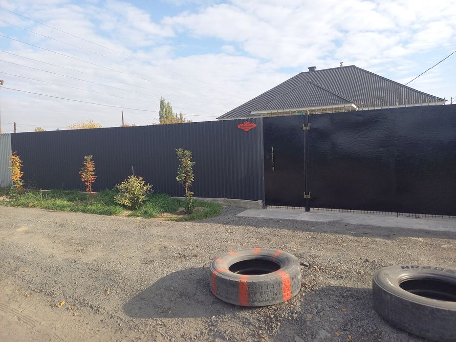 Продам дом . Район Мегастроя