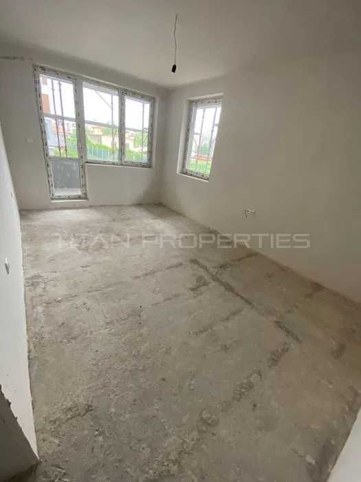 Продава се Тристаен апартамент в Пловдив, Остромила - 116 кв.м за 1098 €/кв.м - Снимка #2