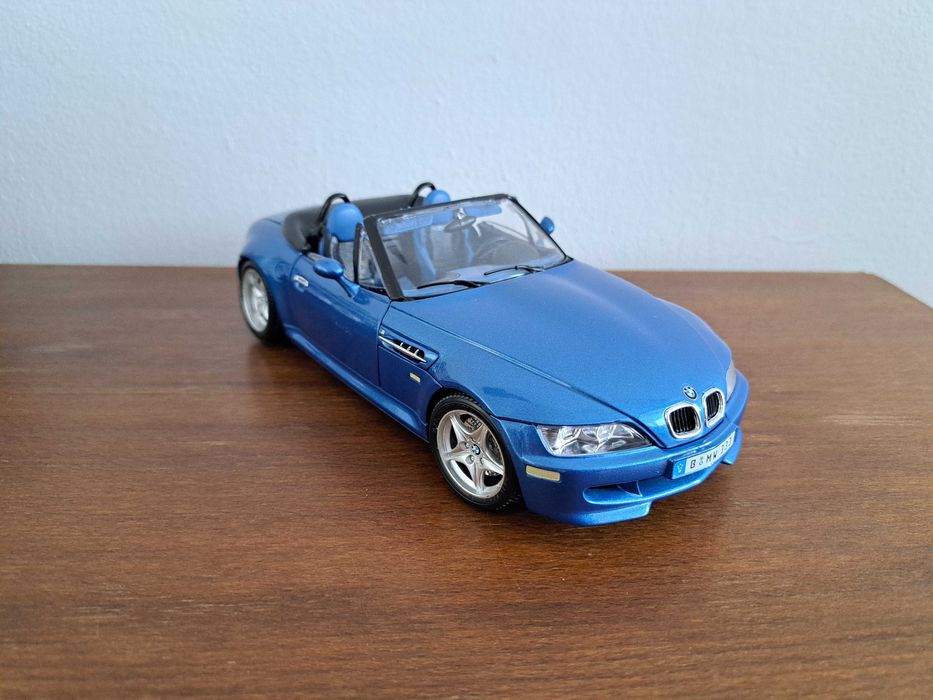 Machete scara 1:18 BMW, Dodge, Ferrari, Porsche, Chevrolet, Alfa Romeo