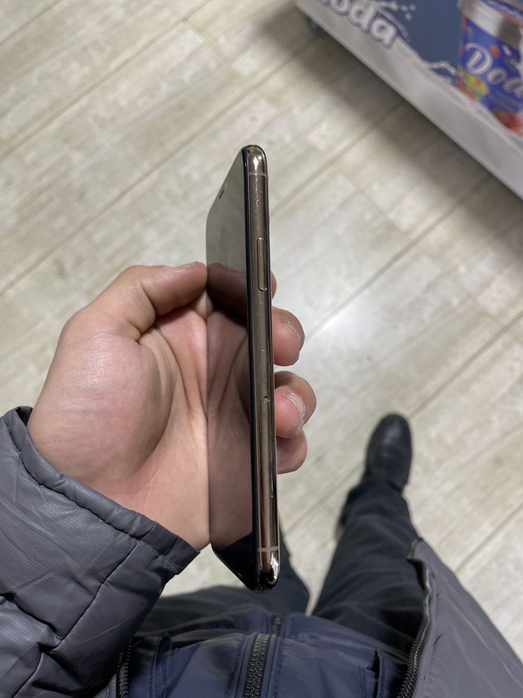 Iphone 11pro сотилади