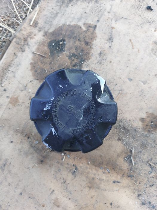 Капачка радиатор Е90 е87 130д 120д n47бмв  bmw 177кс