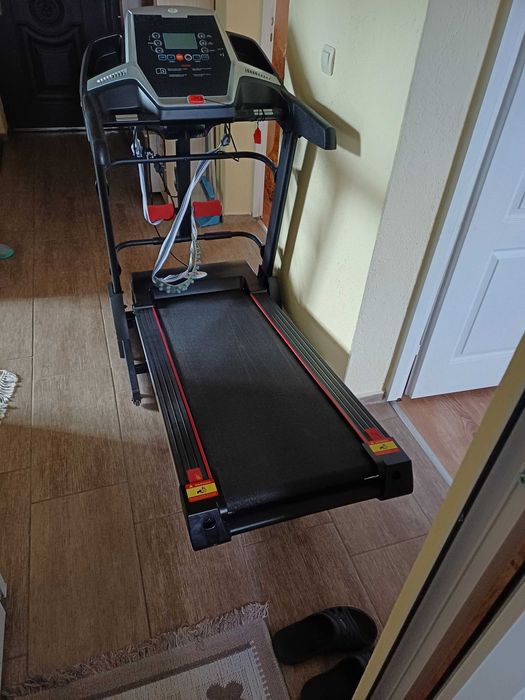 Продавам личната си бягаща пътека ползвана само четири пъри