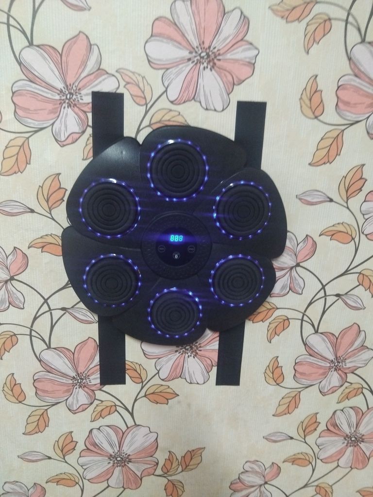Продам игру месяц ей