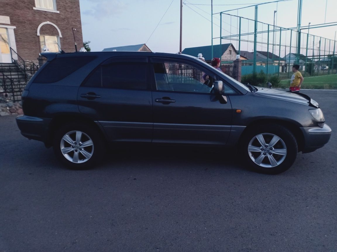 Toyota Harrier 2002