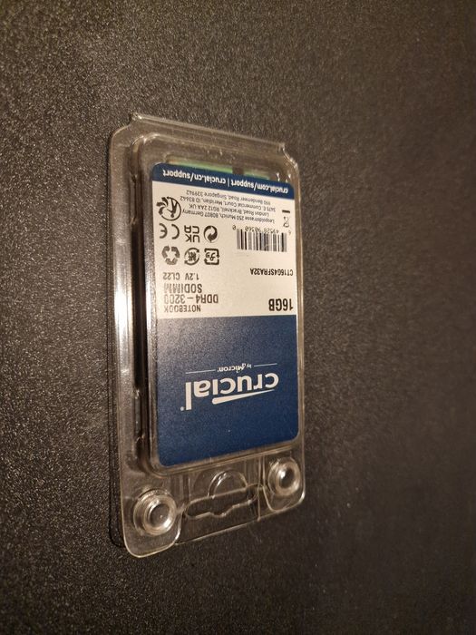 Crucial 16GB DDR4-3200 SODIMM memory module.