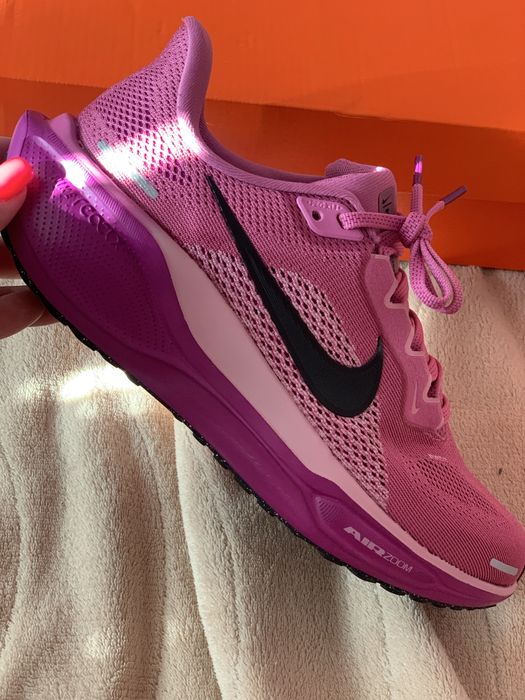 Nike air zoom / Дамски маратонки 39