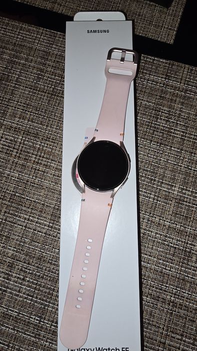 Smartwatch Samsung Galaxy Watch FE, 40mm, BT, Pink Gold