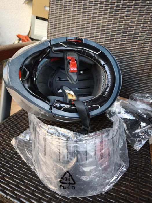 Vand casca moto scuter atv cu viziera barbie si lentile de soare retra