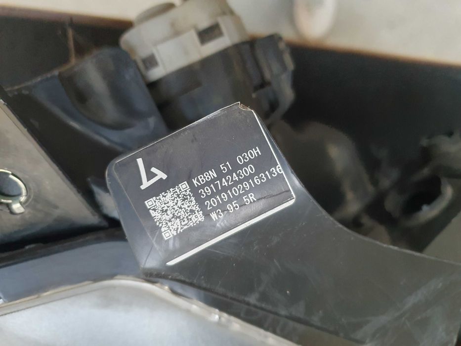 far dreapta mazda cx5 2017 avariat cu prinderile rupte