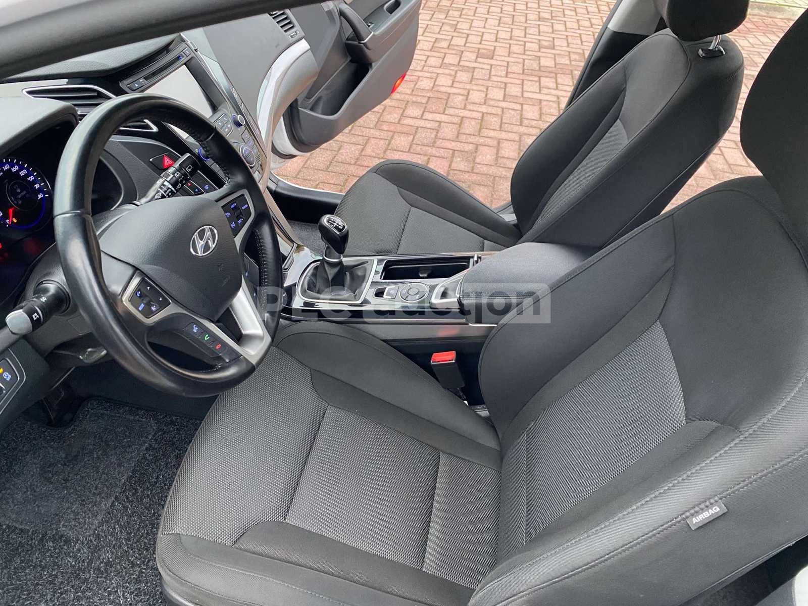 Салон (седалки) Hyundai I40 комби