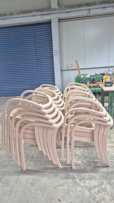 Трапезни столове