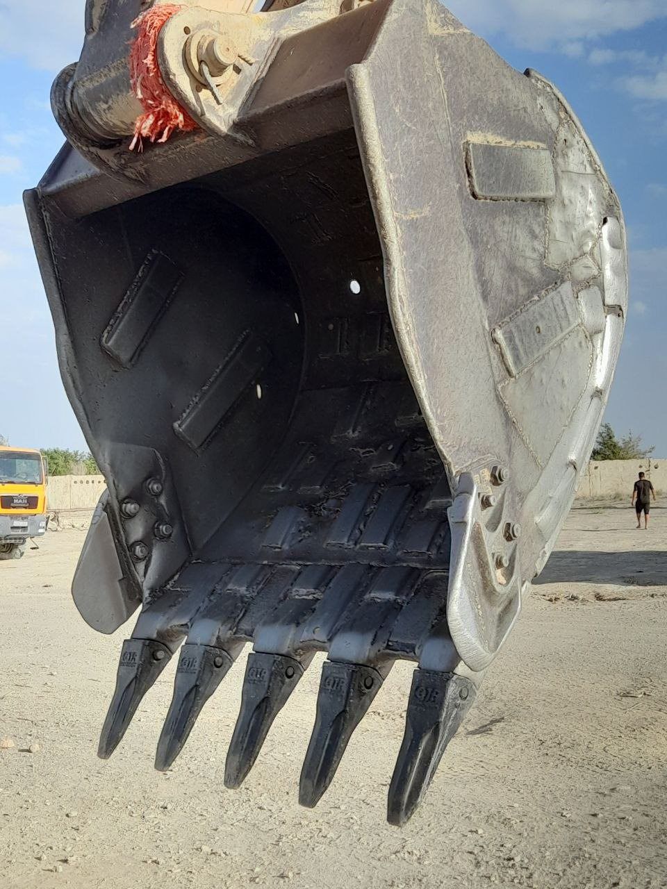 Kran hyundai sotiladi ekskavator
