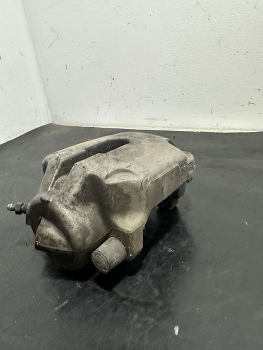 Etrier frana dreapta spate BMW Seria 5 E60 E61 525d