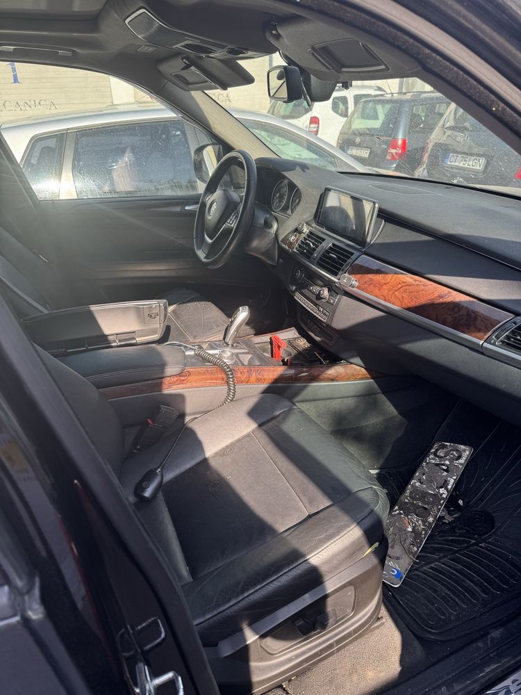 Vand BMW X5 ,2009  3.0 Biturbo avariat