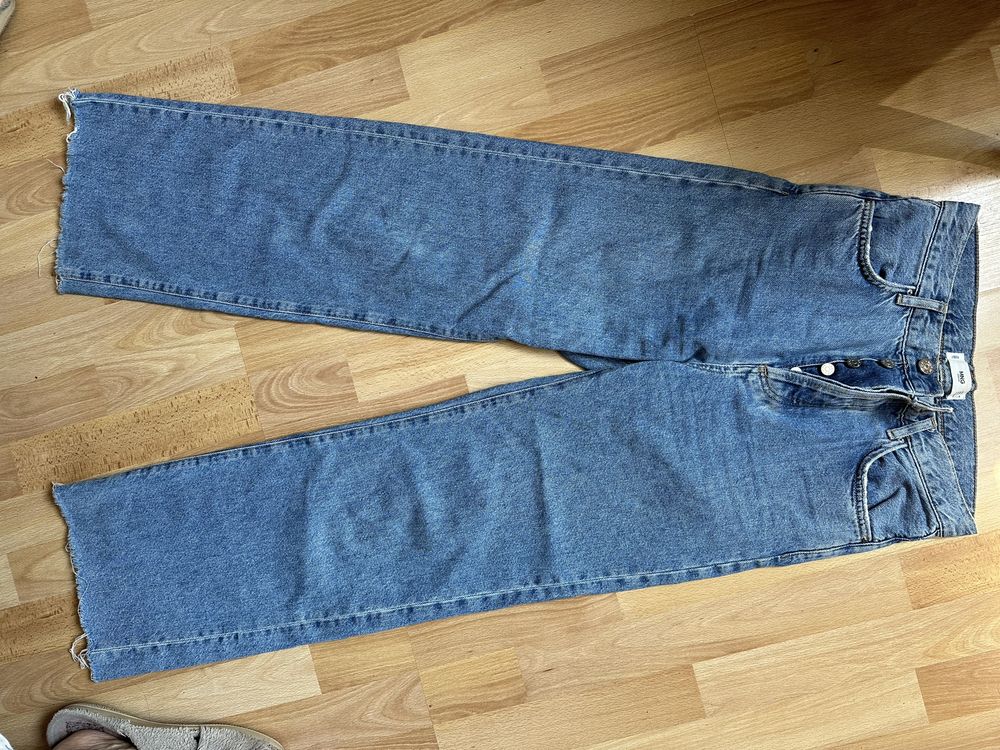 Продаю джинсы брэндовые черные и голубые на 42/44/46
