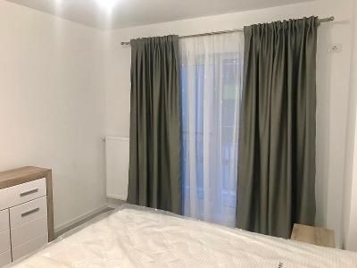 Inchiriez apartament