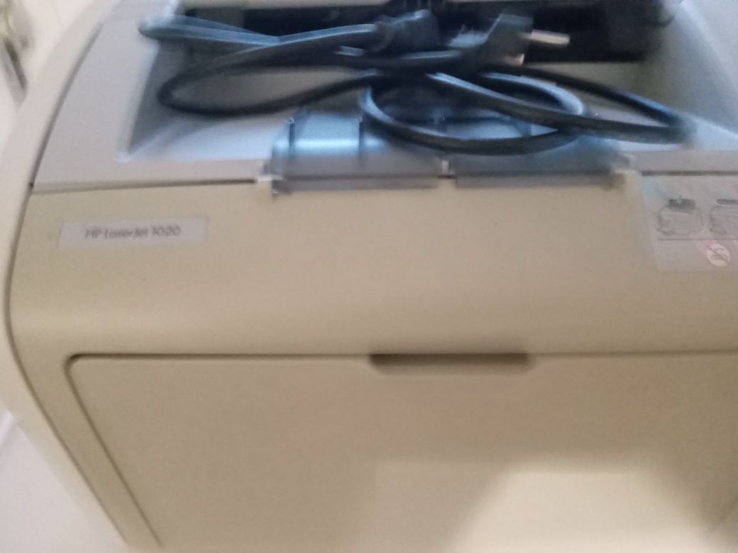 Продам принтер лазерный HP 1018