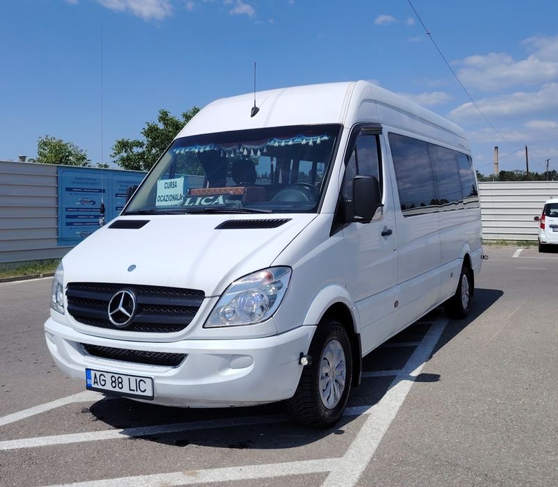 Microbuz Mercedes Sprinter