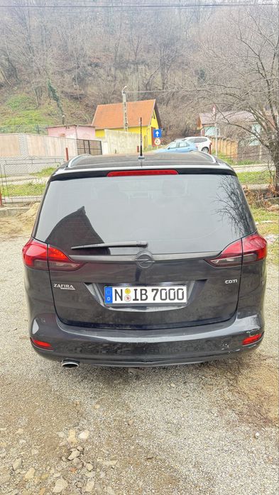 Opel zafira 2012 . 7 locuri