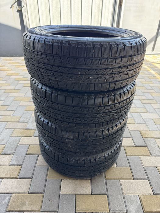 Зимняя резина 215 55 r17