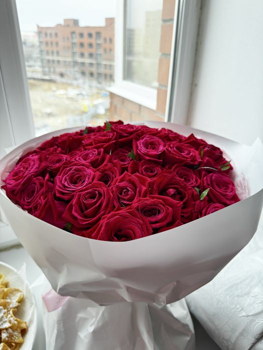 Продам 51 роза букет свежий