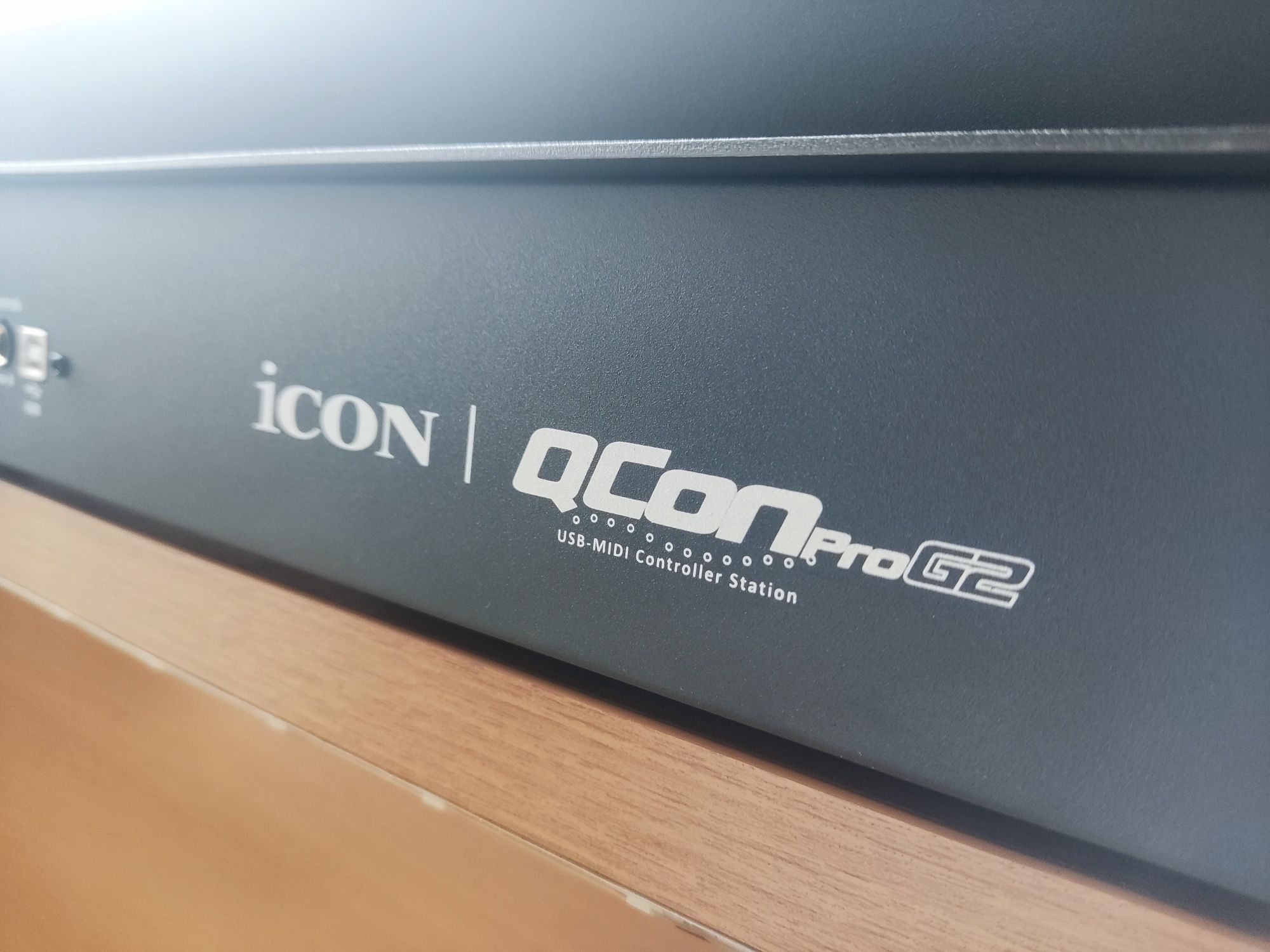 ПРОМО !!! Конзола iCON Qcon Pro G2