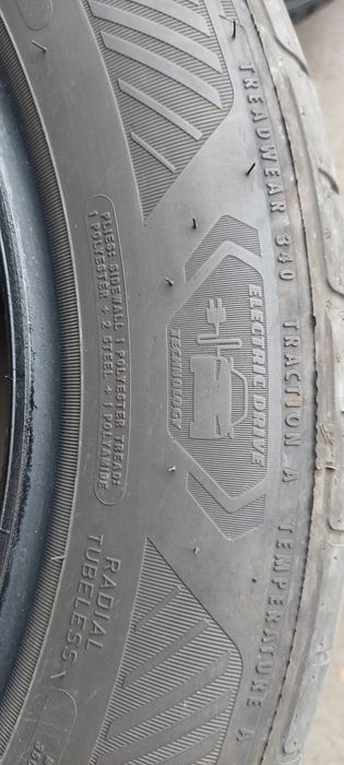 Anvelope  215/55/18 SUV