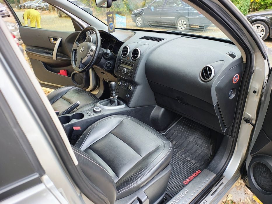 Продавам Нисан Кашкай