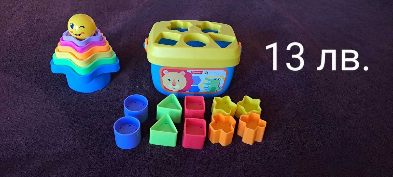 Играчки - дървени низанки, сортери. Прожектор охлюв. Пъзели.