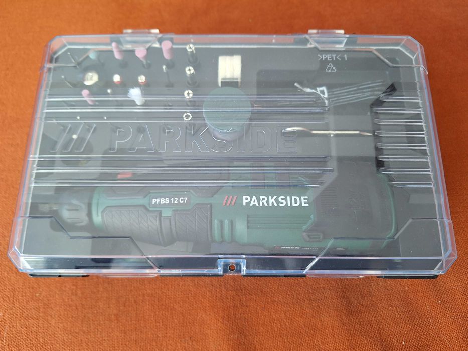 Masina de gaurit si slefuit  fin cu acumulator, model -  PFBS 12C7